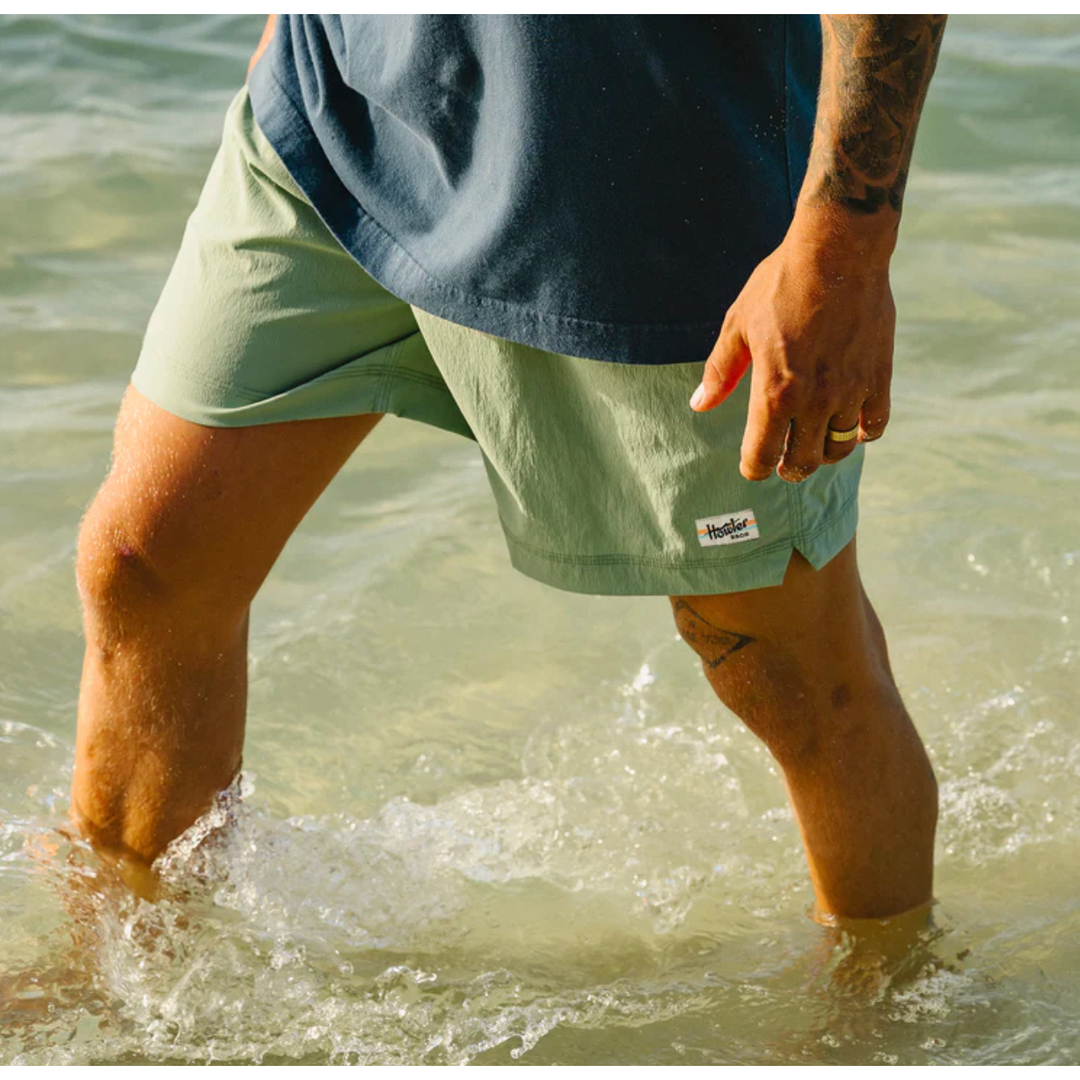 Howler Bros - Salado Shorts : Granite Green