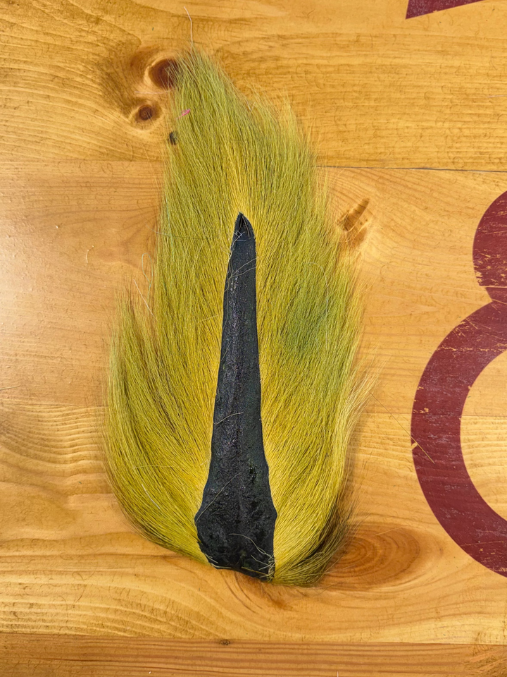 Olive green to yellow buck tail hair for nymphs