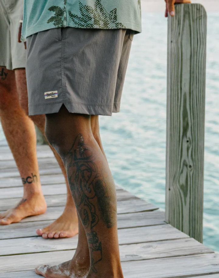 Howler Bros - Salado Shorts : Charcoal