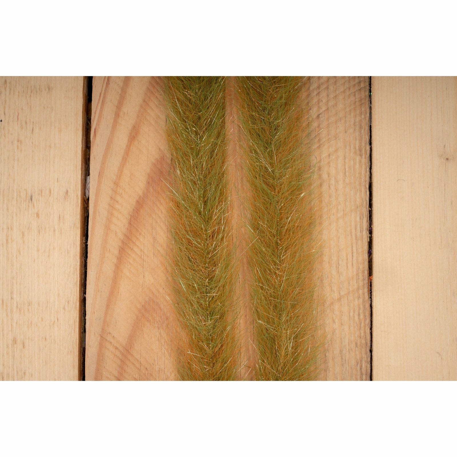 Golden Perch SF Fiber dubbin brush material with metallic flecks for fly tying