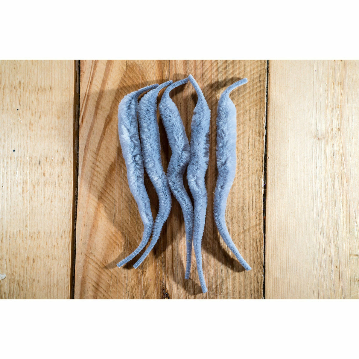 Mangum's 4 Inch UV2 Micro Dragon Tails #165 Gray fly tying material