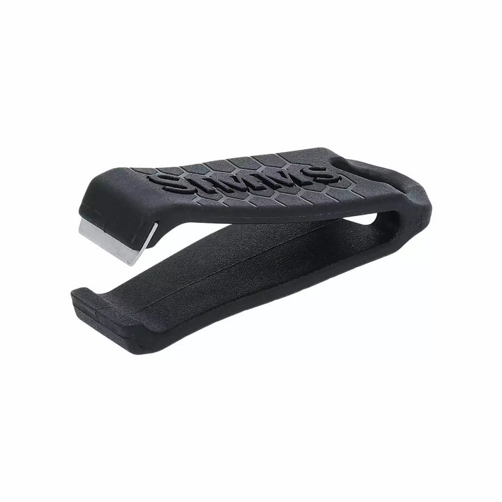 Simms Freestone Nipper in black with textured honeycomb grip and stainless steel blade